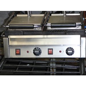 Grill Panini Omcan Mod:19937 double 240 v